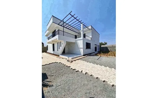 Five bedrooms for Rent in Rungiri