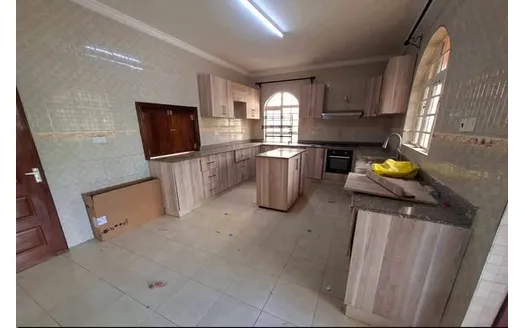Five bedrooms for Rent in Nairobi