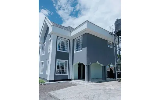 Five bedrooms for Rent in Nakuru