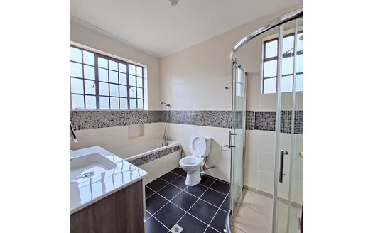 Five bedrooms for Rent in Nairobi