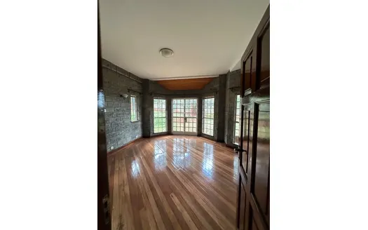 Five bedrooms for Rent in Kenyatta Road
