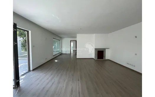 Five bedrooms for Sale in Nairobi