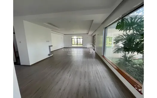 Five bedrooms for Sale in Nairobi