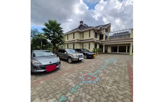 Five bedrooms for Sale in Nairobi