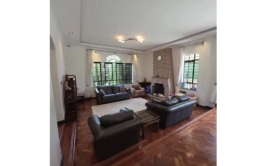 Five bedrooms for Sale in Nairobi