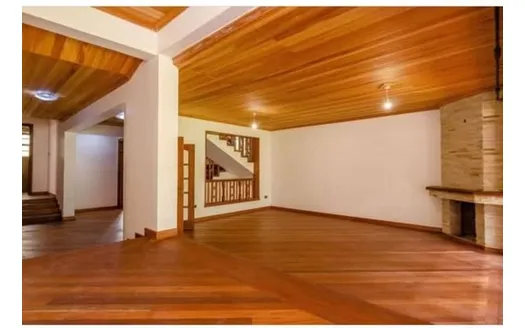 Five bedrooms for Sale in Nairobi