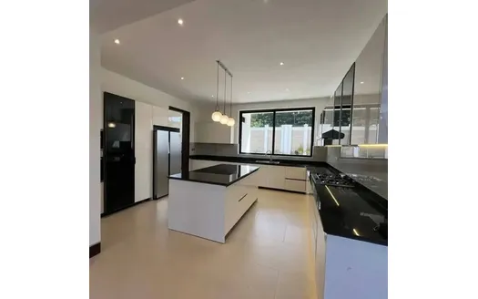 Five bedrooms for Sale in Nairobi