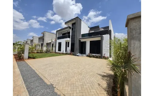 Five bedrooms for Sale in Ruiru