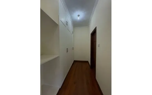 Five bedrooms for Sale in Nairobi