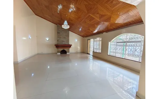 Five bedrooms for Sale in Nairobi