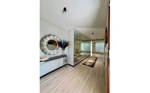 Five bedrooms for Sale in Nairobi