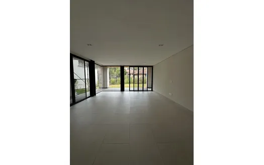 Five bedrooms for Sale in Nairobi