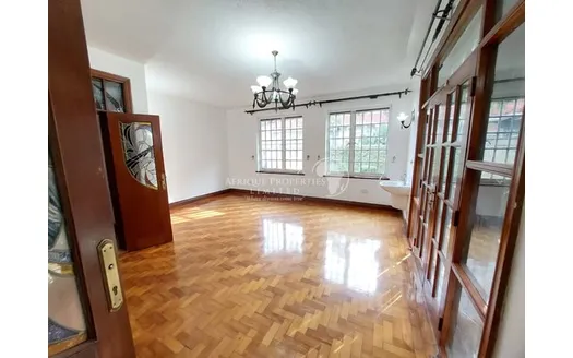Five bedrooms for Rentals in Nairobi
