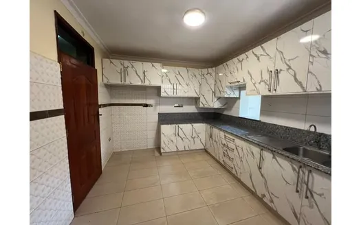 Four bedrooms for Rent in Kenyatta Road