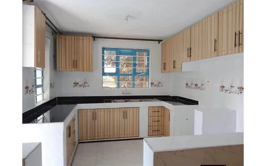 Four bedrooms for Rent in Rungiri