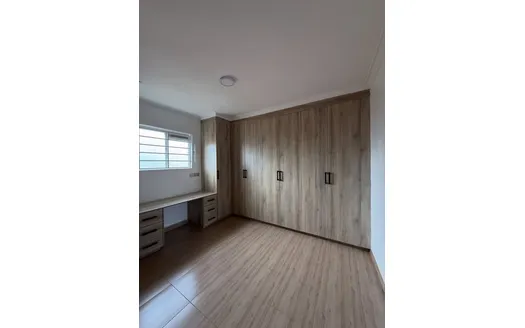 Four bedrooms for Rent in Rungiri