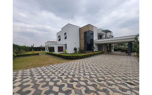 Four bedrooms for Sale in Ruiru