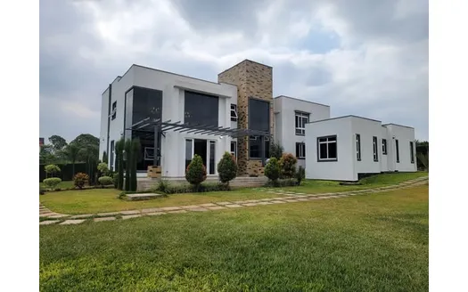 Four bedrooms for Sale in Ruiru
