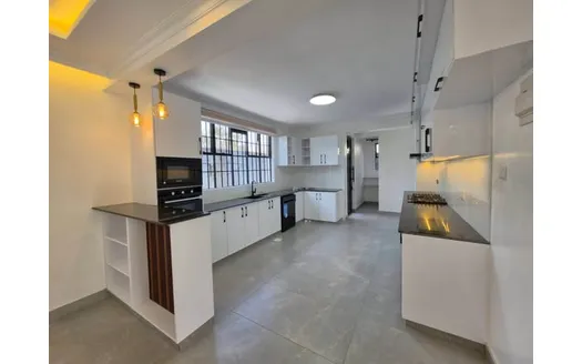 Four bedrooms for Sale in Ruiru