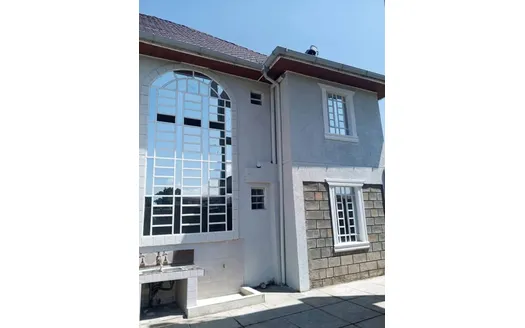 Five bedrooms for Sale in Nakuru