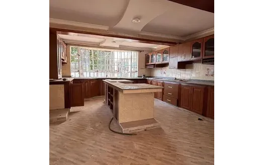 Six bedrooms for Rentals in Nairobi