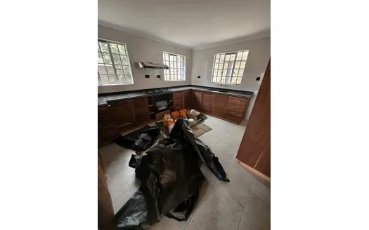 Six bedrooms for Rentals in Ngong