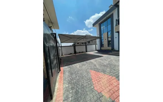Six bedrooms for Sale in Nairobi