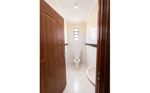 Six bedrooms for Sale in Nairobi