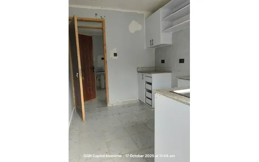 Three bedrooms for Rent in 