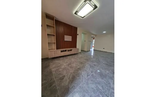 Three bedrooms for Rent in 