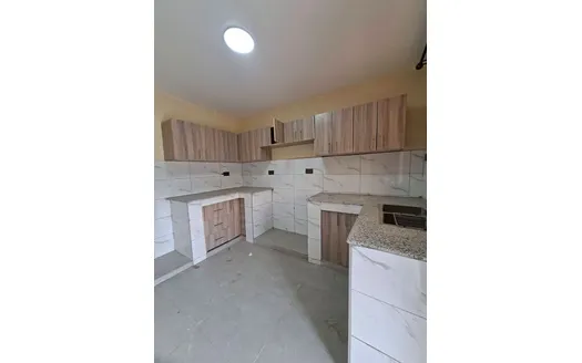 Three bedrooms for Rent in 