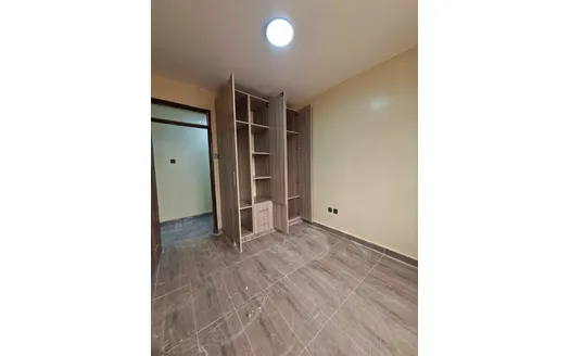 Three bedrooms for Rent in 
