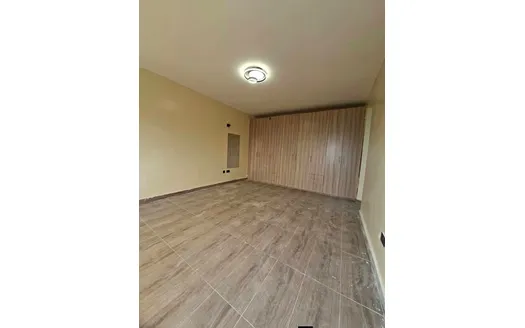 Three bedrooms for Rentals in 