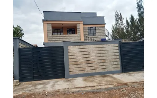 Three bedrooms for Rent in Kenyatta Road