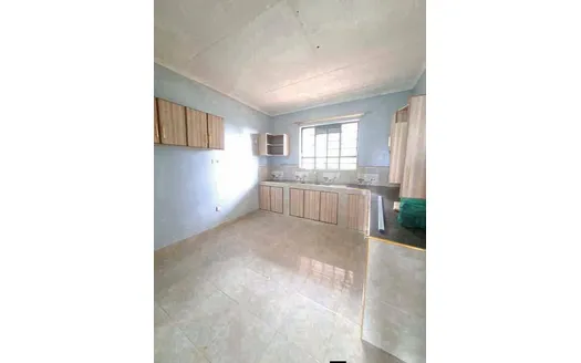 Three bedrooms for Rent in Rungiri