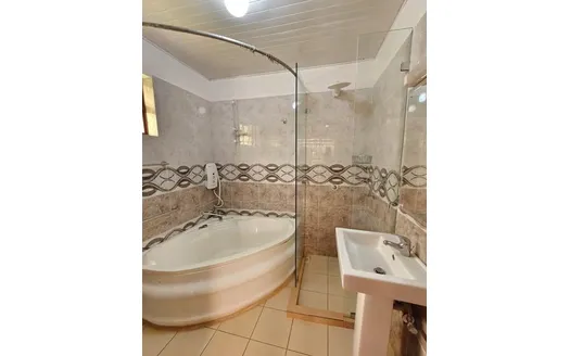 Three bedrooms for Rent in Nairobi