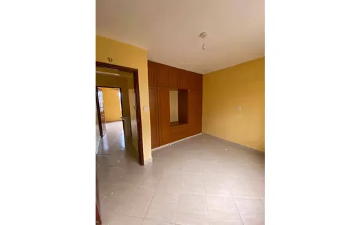 Three bedrooms for Rent in 