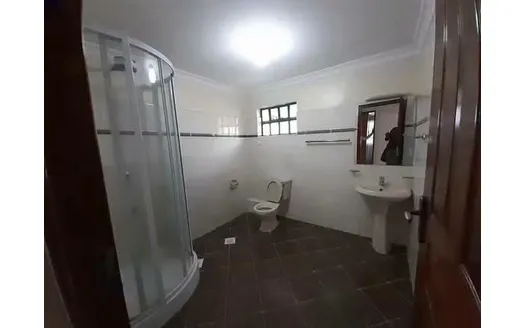 Three bedrooms for Rentals in Nairobi
