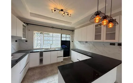 Three bedrooms for Rent in Gitaru