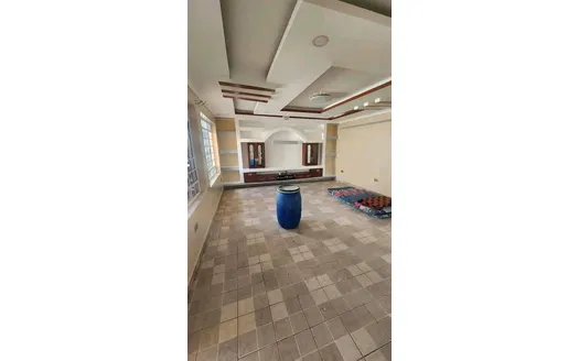 Three bedrooms for Rentals in Rungiri