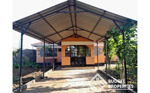 Three bedrooms for Rentals in 