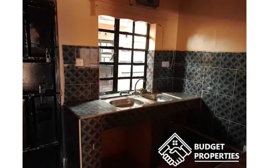 Three bedrooms for Rentals in 