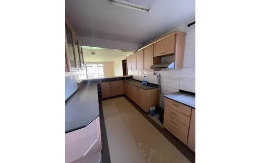 Three bedrooms for Rent in Nairobi