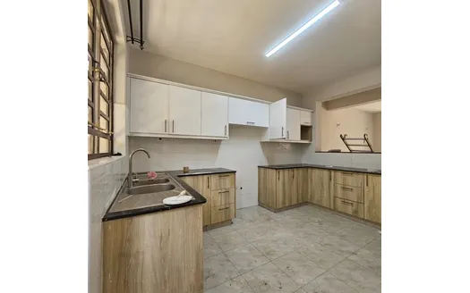 Three bedrooms for Rentals in Rungiri